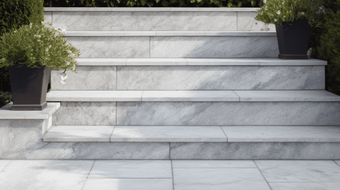 Ступени из мрамора Bianco Carrara C (Бьянко Каррара С)